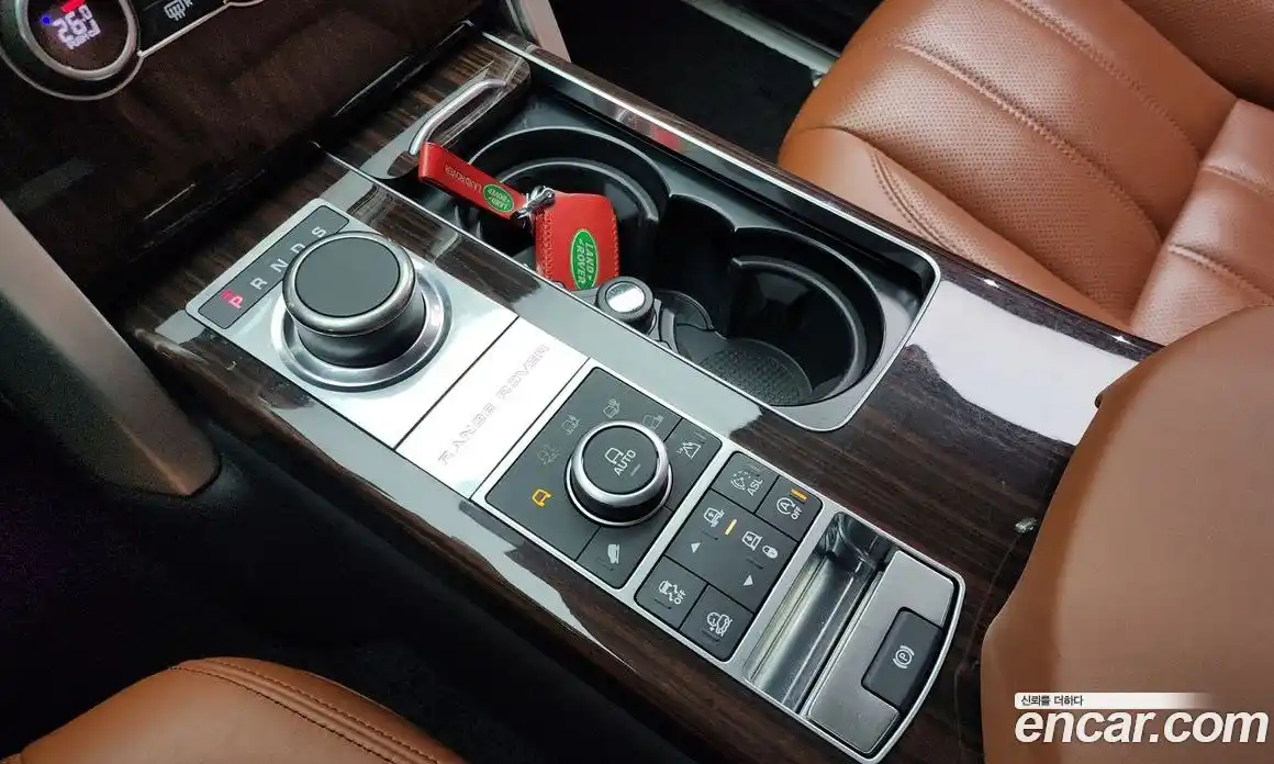 Land Rover Range-Rover 2016 4.4 Автомат в Москве № 198149, фото 13