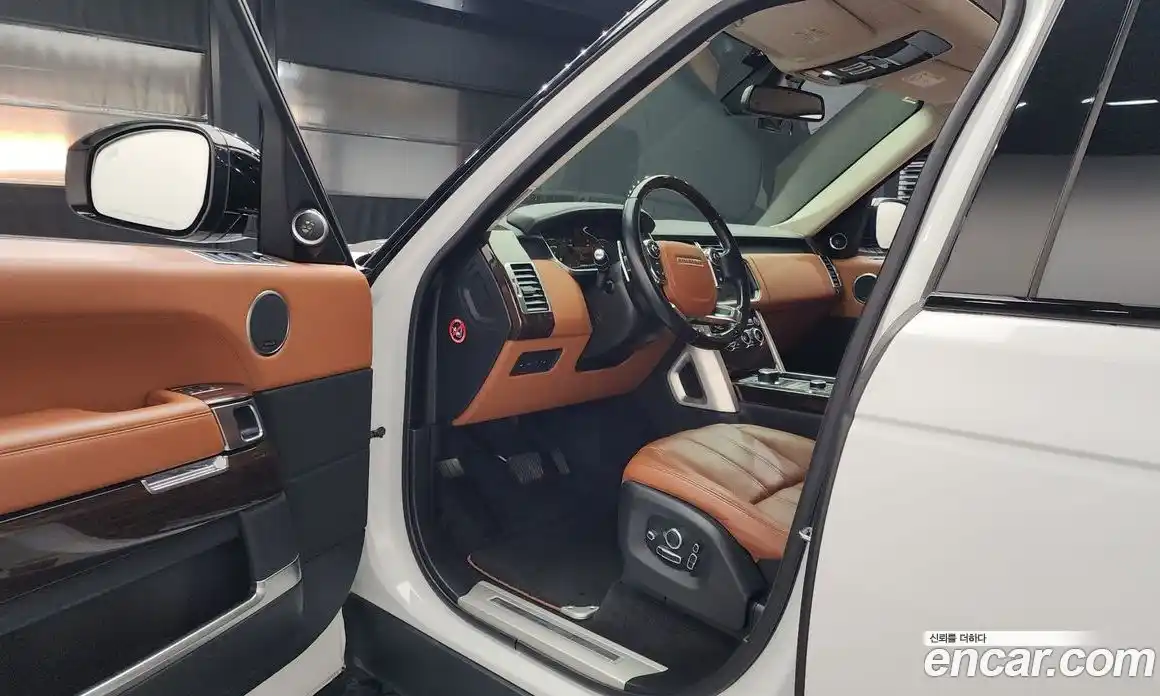 Land Rover Range-Rover 2016 4.4 Автомат в Москве № 198149, фото 14