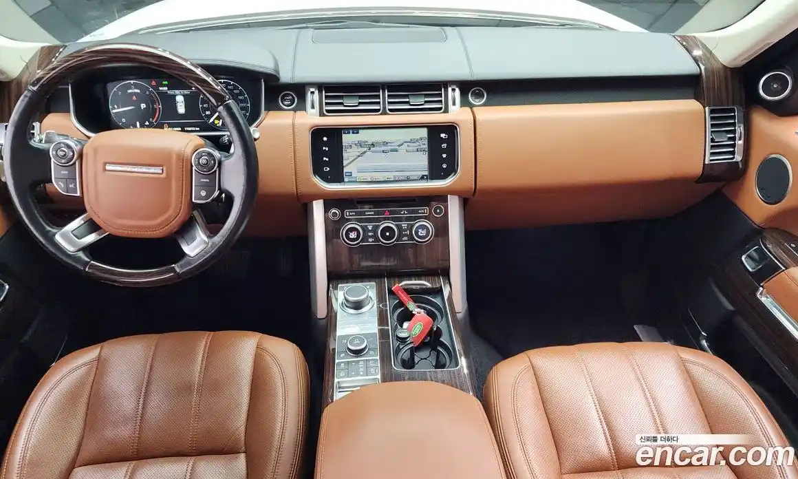 Land Rover Range-Rover 2016 4.4 Автомат в Москве № 198149, фото 16