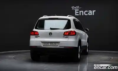 Volkswagen Tiguan 2012 2.0 Автомат в Москве № 199166, миниатюра 4