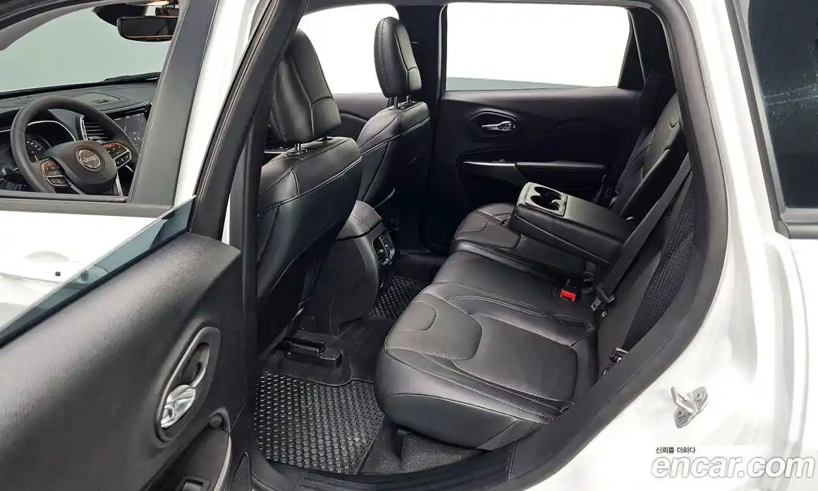 Jeep Cherokee 2022 2.4 Автомат в Москве № 199486, фото 11