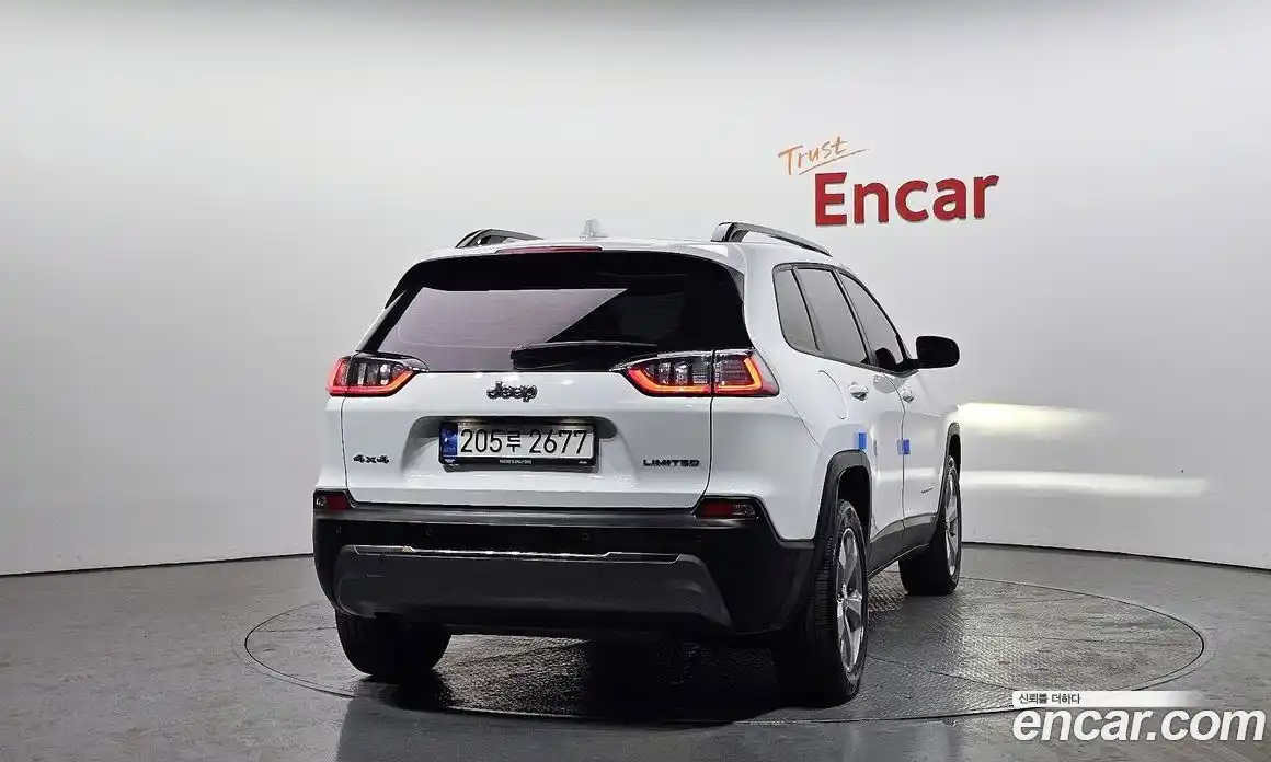 Jeep Cherokee 2022 2.4 Автомат в Москве № 199486, фото 4