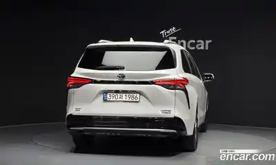Toyota Sienna, 2024
