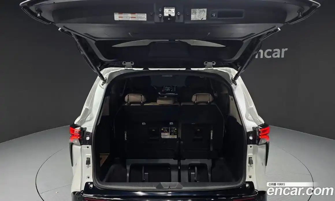 Toyota Sienna 2024 2.5 Автомат в Москве № 199572, фото 11