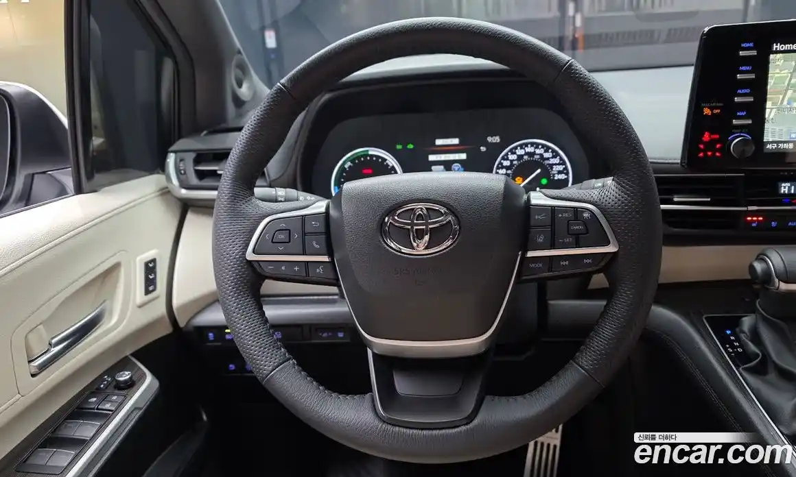 Toyota Sienna 2024 2.5 Автомат в Москве № 199572, фото 10