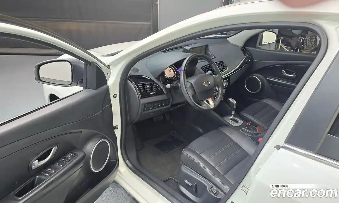 Renault SM3 2016 1.6 Автомат в Москве № 208685, фото 20