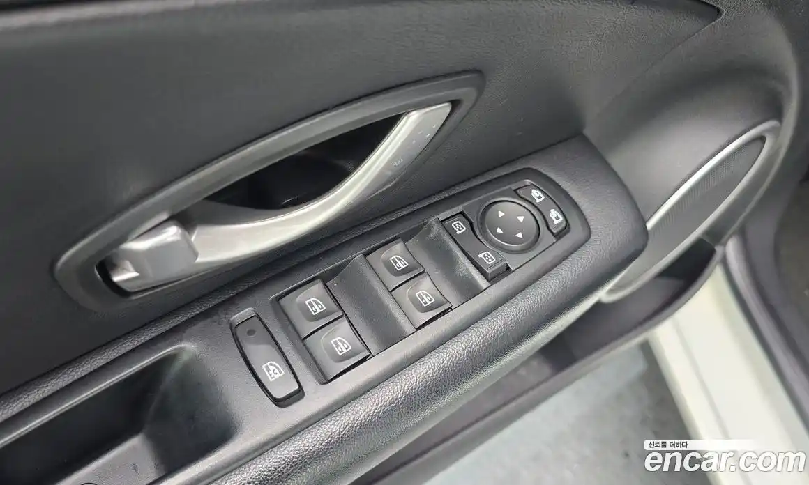 Renault SM3 2016 1.6 Автомат в Москве № 208685, фото 8