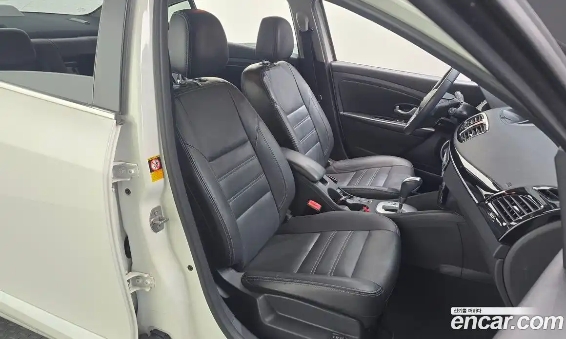 Renault SM3 2016 1.6 Автомат в Москве № 208685, фото 9