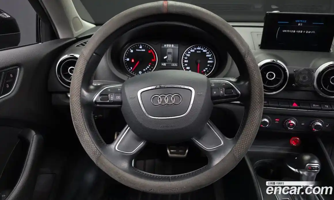 Audi A3 2015 1.6 Автомат в Москве № 212597, фото 13