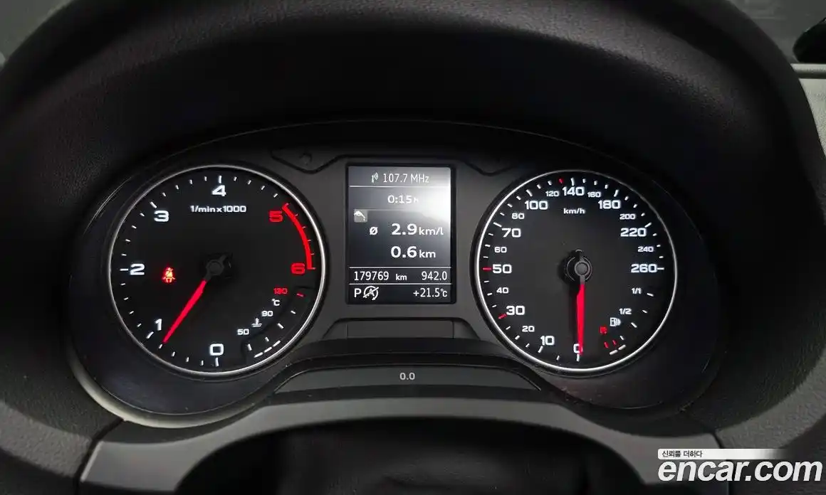 Audi A3 2015 1.6 Автомат в Москве № 212597, фото 19