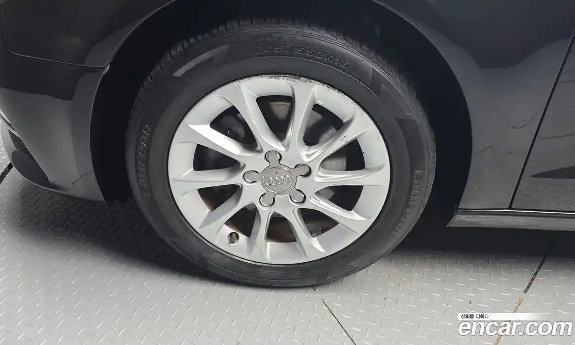 Audi A3 2015 1.6 Автомат в Москве № 212597, фото 5