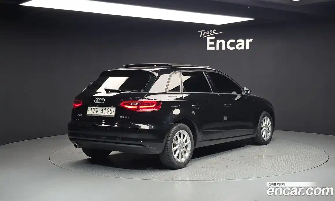 Audi A3 2015 1.6 Автомат в Москве № 212597, фото 6