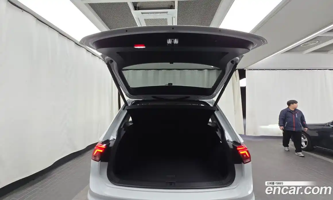 Volkswagen Tiguan 2024 2.0 Автомат в Москве № 214874, фото 19