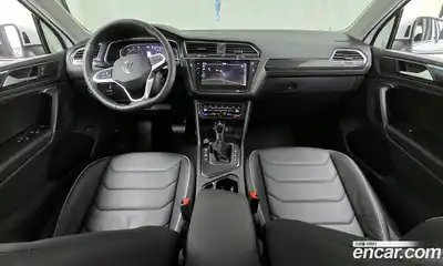 Volkswagen Tiguan 2024 2.0 Автомат в Москве № 214874, миниатюра 2