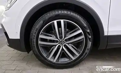 Volkswagen Tiguan 2024 2.0 Автомат в Москве № 214874, миниатюра 6