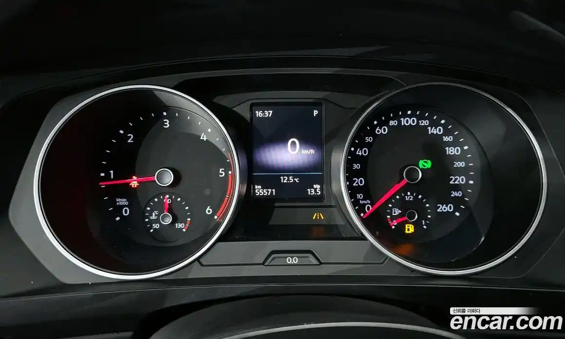 Volkswagen Tiguan 2018 2.0 Автомат в Москве № 214985, фото 12