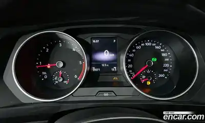 Volkswagen Tiguan 2018 2.0 Автомат в Москве № 214985, миниатюра 12