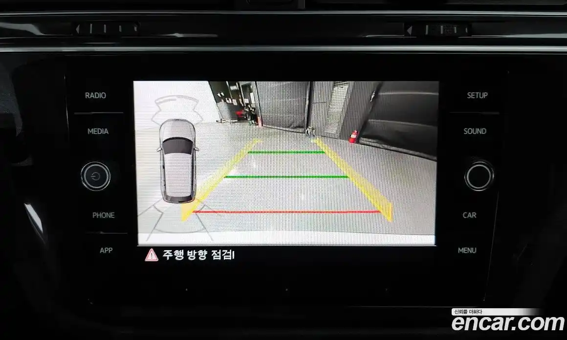 Volkswagen Tiguan 2018 2.0 Автомат в Москве № 214985, фото 14