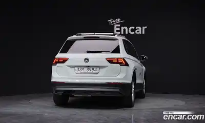 Volkswagen Tiguan 2018 2.0 Автомат в Москве № 214985, миниатюра 9