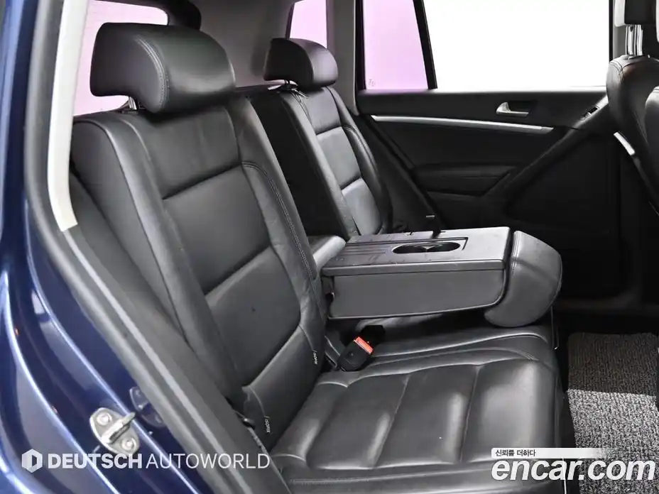 Volkswagen Tiguan 2015 2.0 Автомат в Москве № 215326, фото 12