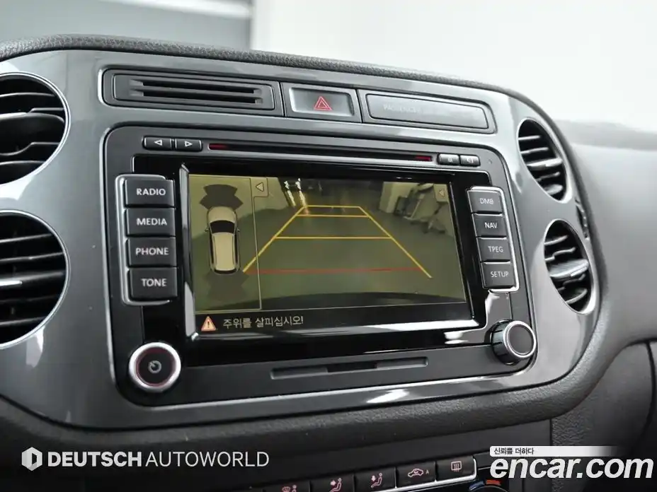 Volkswagen Tiguan 2015 2.0 Автомат в Москве № 215326, фото 15