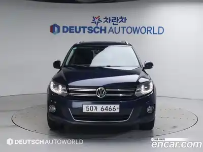 Volkswagen Tiguan 2015 2.0 Автомат в Москве № 215326, миниатюра 3