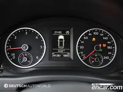 Volkswagen Tiguan 2015 2.0 Автомат в Москве № 215326, миниатюра 8