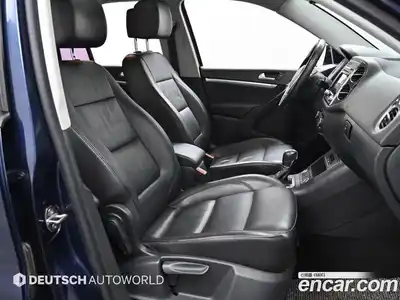 Volkswagen Tiguan 2015 2.0 Автомат в Москве № 215326, миниатюра 10