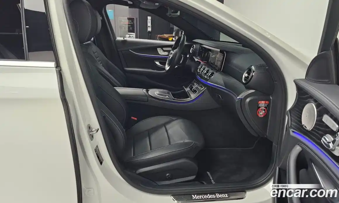 Mercedes-Benz E-Class 2022 1.9 Автомат в Москве № 224833, фото 11