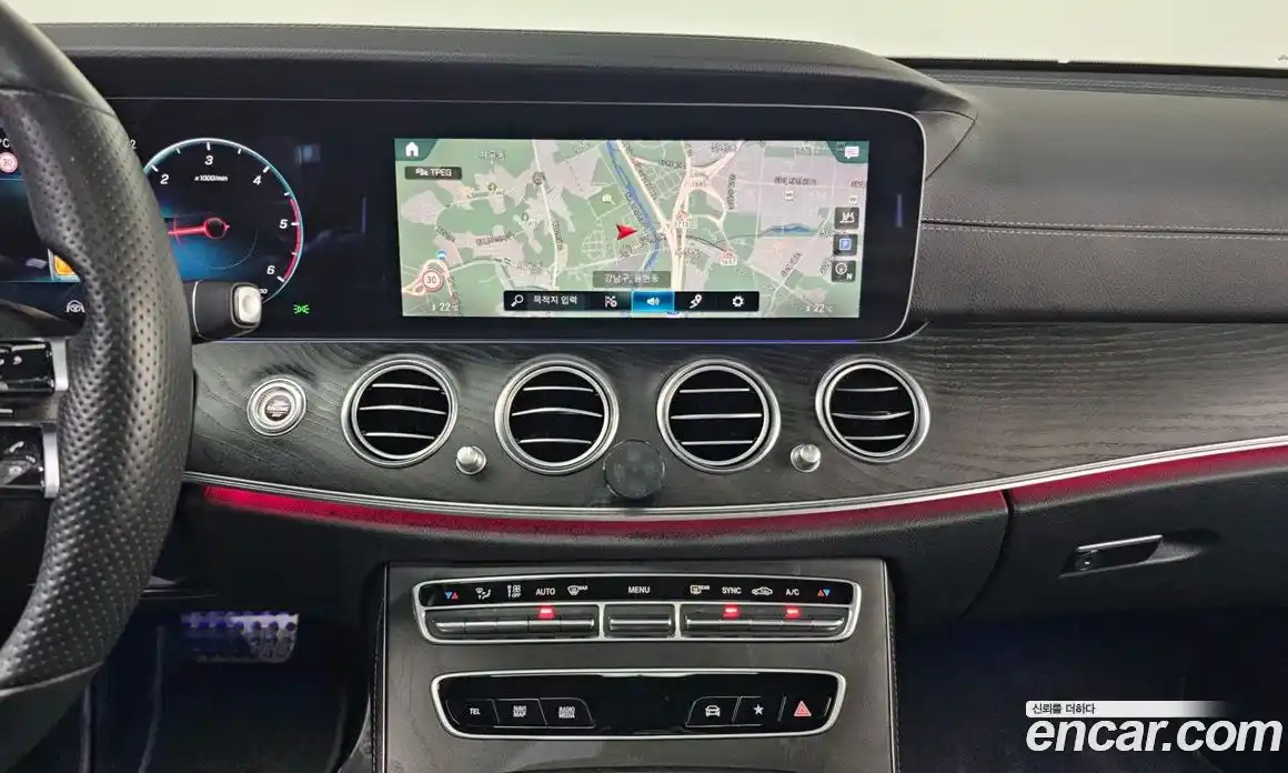 Mercedes-Benz E-Class 2022 1.9 Автомат в Москве № 224833, фото 14