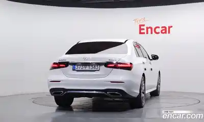 Mercedes-Benz E-Class 2022 1.9 Автомат в Москве № 224833, миниатюра 4