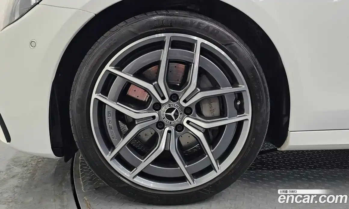 Mercedes-Benz E-Class 2022 1.9 Автомат в Москве № 224833, фото 5