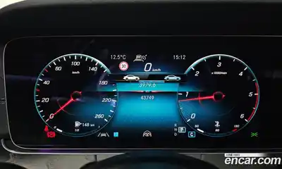 Mercedes-Benz E-Class 2022 1.9 Автомат в Москве № 224833, миниатюра 8