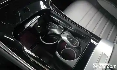 Mercedes-Benz GLC-Class 2025 2.0 Автомат в Москве № 229391, миниатюра 9