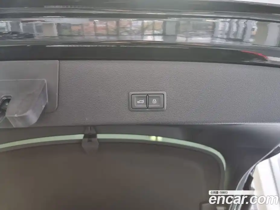 Audi Q8 e-tron 2024 0.3 Автомат в Москве № 230311, фото 19