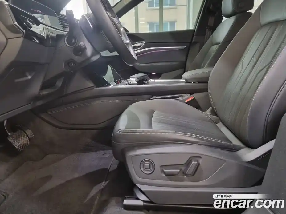 Audi Q8 e-tron 2024 0.3 Автомат в Москве № 230311, фото 10