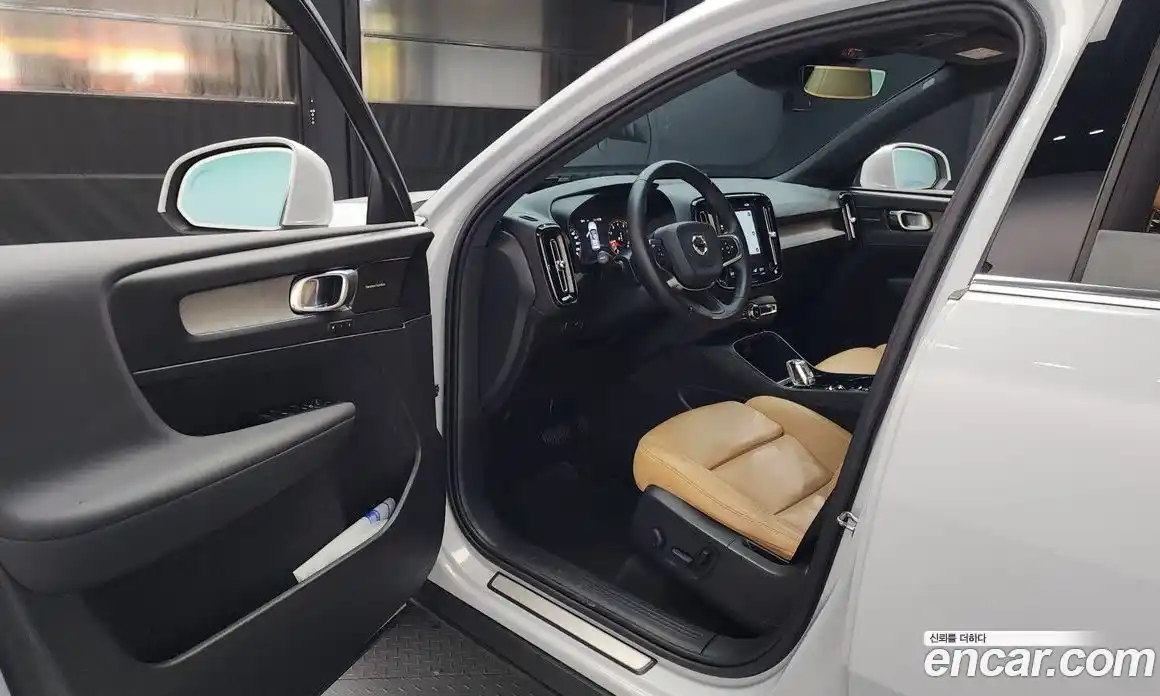 Volvo XC40 2020 2.0 Автомат в Москве № 230572, фото 17