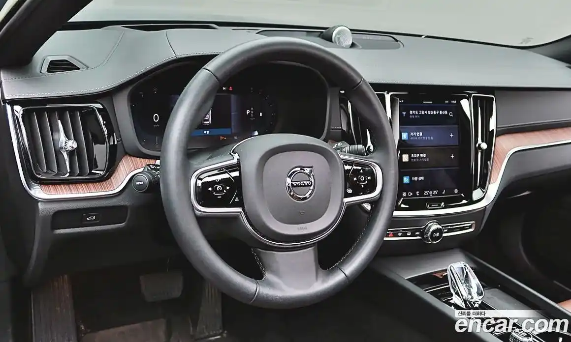 Volvo V60 2023 2.0 Автомат в Москве № 230887, фото 10