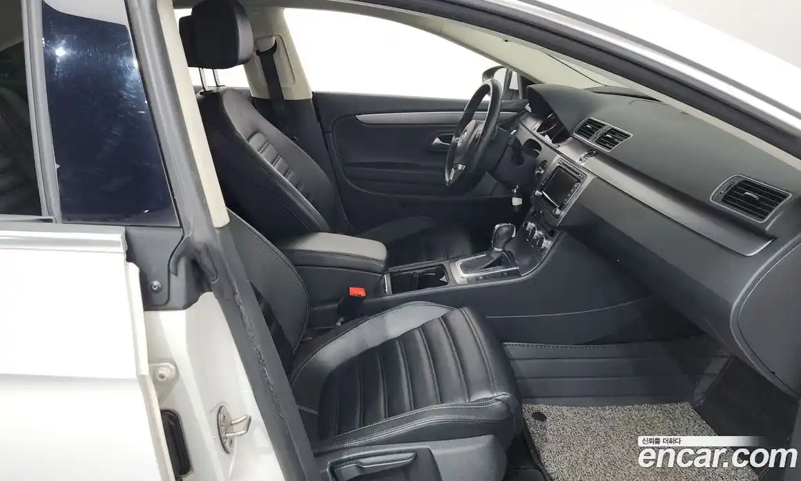 Volkswagen CC 2015 2.0 Автомат в Москве № 232186, фото 18