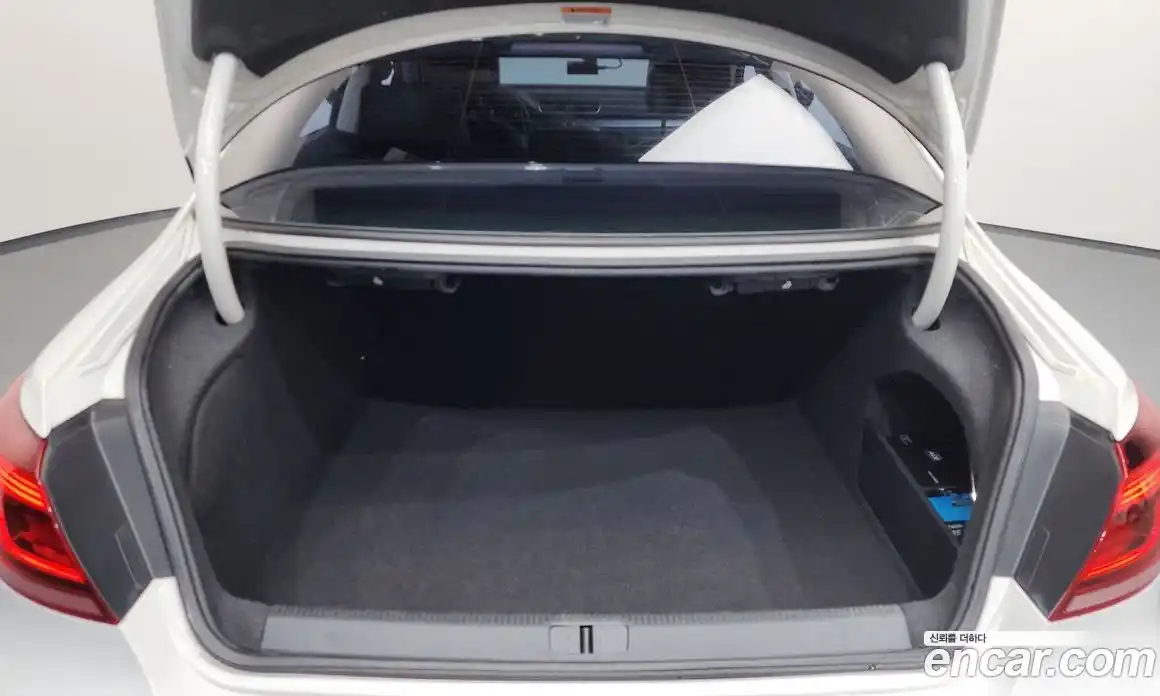 Volkswagen CC 2015 2.0 Автомат в Москве № 232186, фото 6