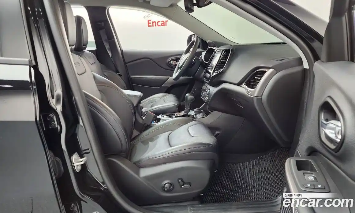 Jeep Cherokee 2022 2.4 Автомат в Москве № 232312, фото 11