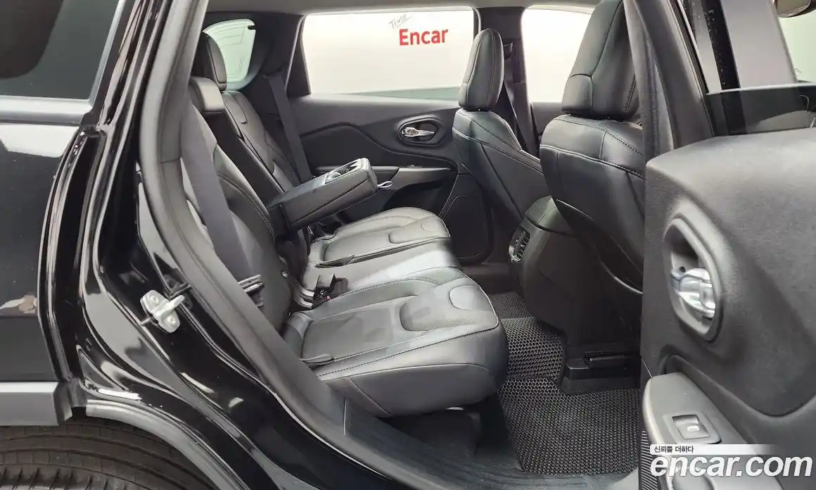 Jeep Cherokee 2022 2.4 Автомат в Москве № 232312, фото 12