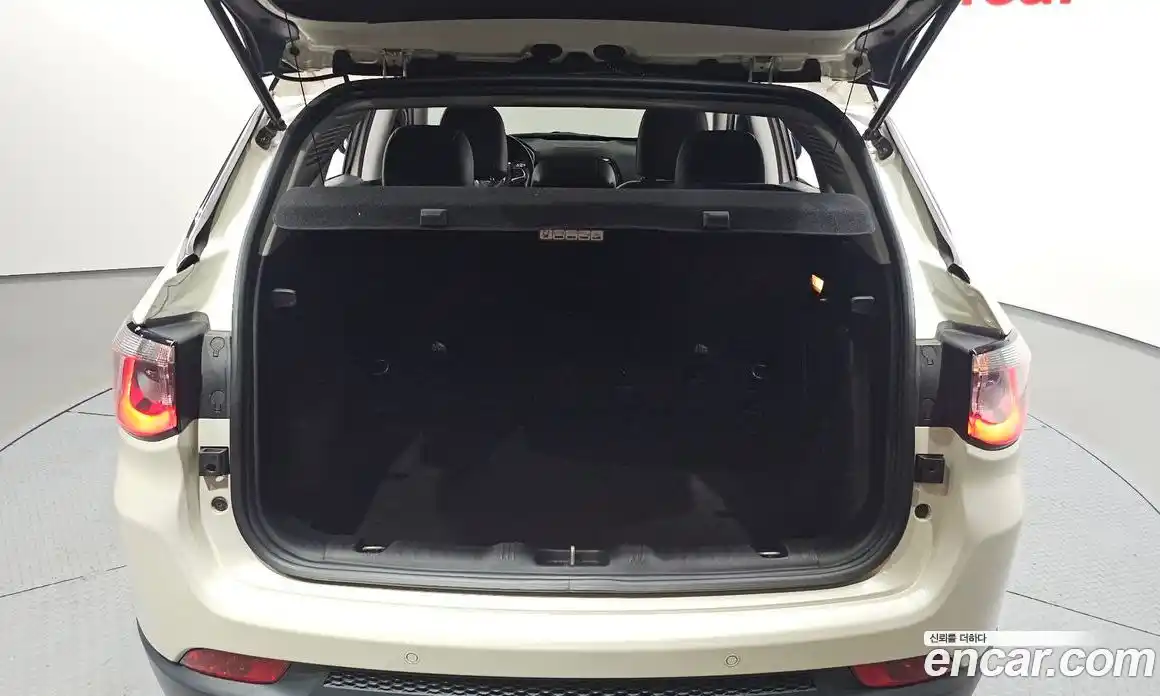 Jeep Compass 2018 2.4 Автомат в Москве № 232445, фото 20