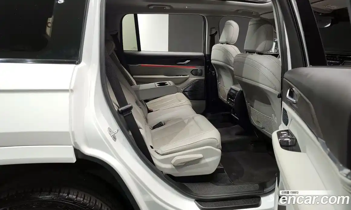 Jeep Cherokee 2021 3.6 Автомат в Москве № 232512, фото 12