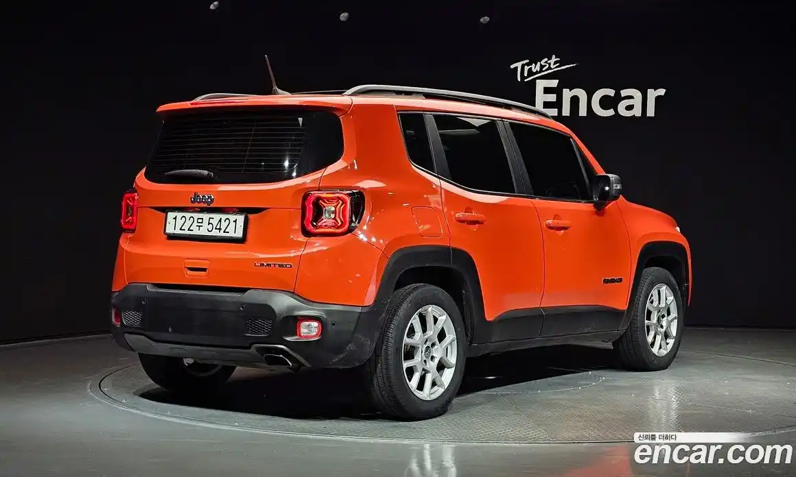 Jeep Renegade 2021 2.4 Автомат в Москве № 232633, фото 18