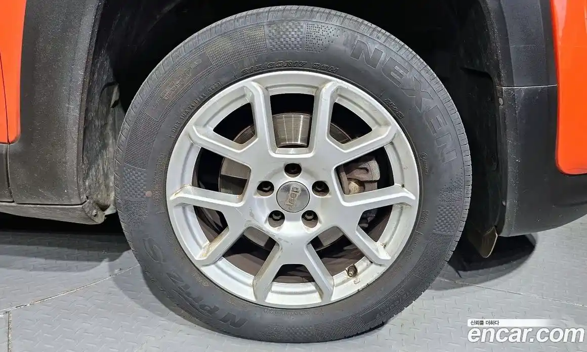 Jeep Renegade 2021 2.4 Автомат в Москве № 232633, фото 19