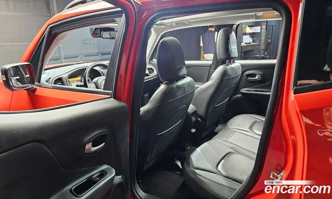 Jeep Renegade 2021 2.4 Автомат в Москве № 232633, фото 20