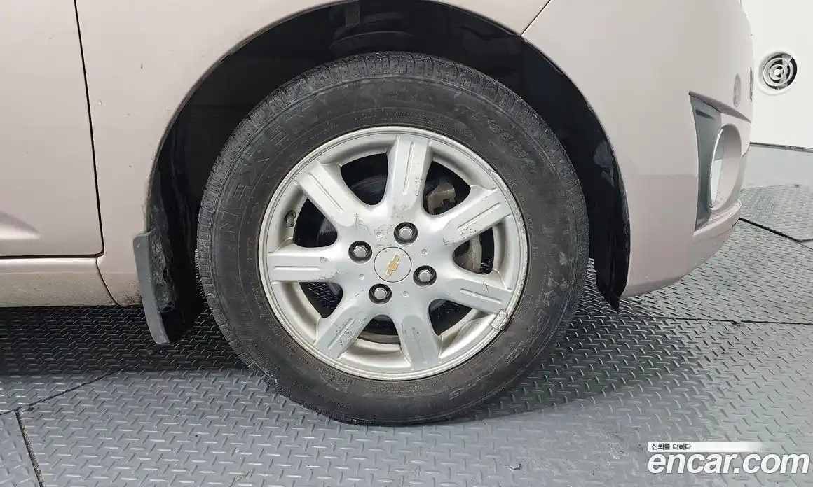 Chevrolet Spark 2012 1.0 Автомат в Москве № 239475, фото 16