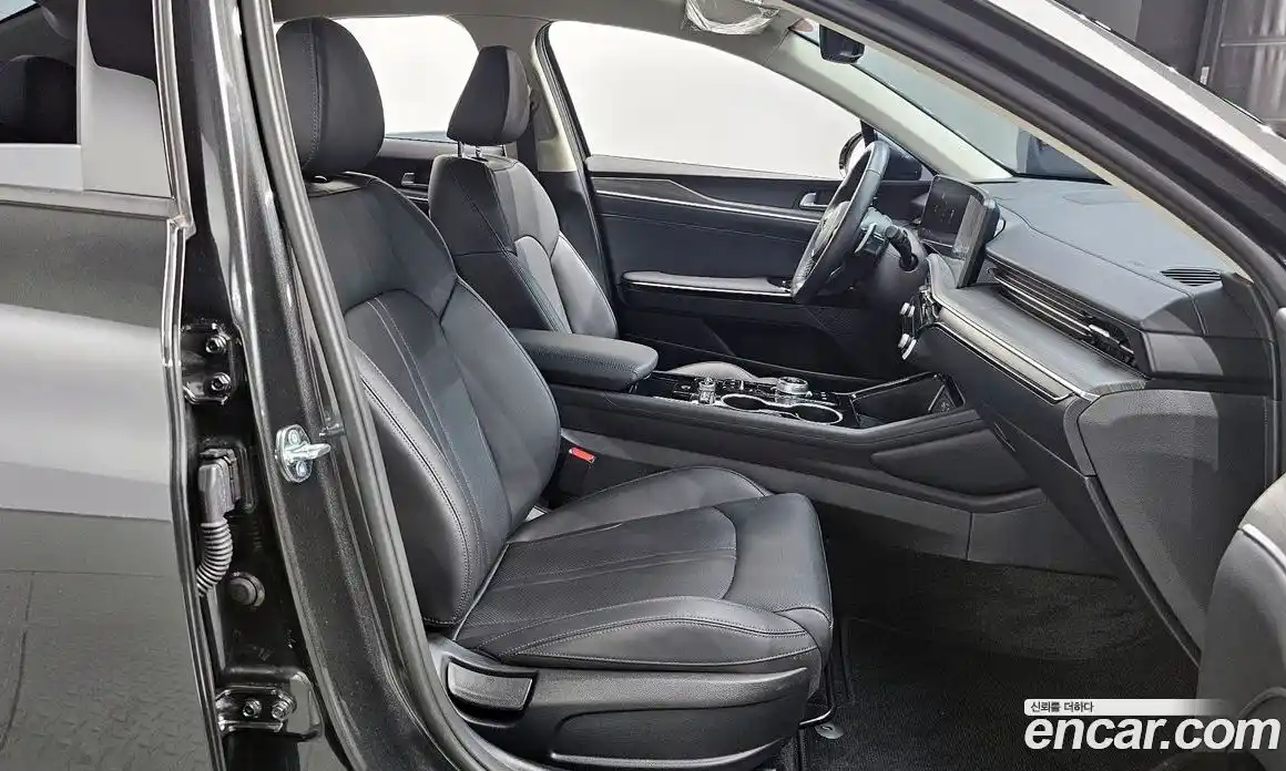 Kia K5 2025 1.6 Автомат в Москве № 248075, фото 10