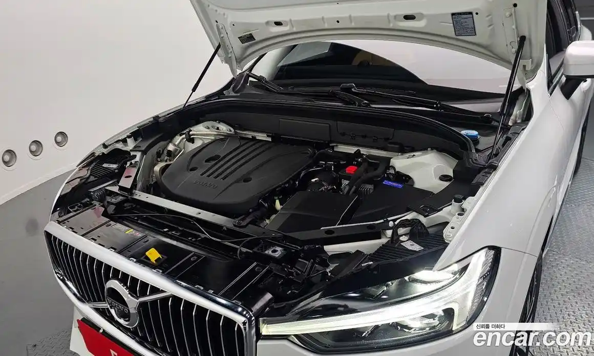 Volvo XC60 2021 2.0 Автомат в Москве № 251100, фото 6